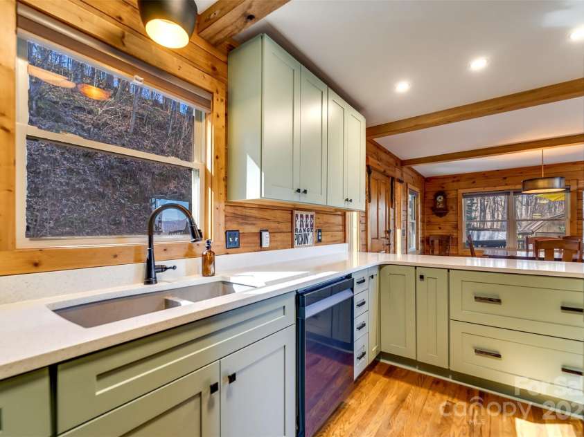 116 Billy Bob Trail, Waynesville, NC 28785.  MLS# CAR4231221, YatesRealty ID 5214. 