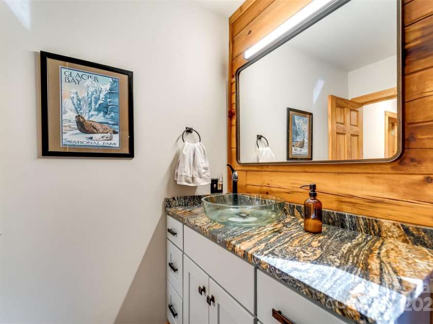 116 Billy Bob Trail, Waynesville, NC 28785.  MLS# CAR4231221, YatesRealty ID 5214. 