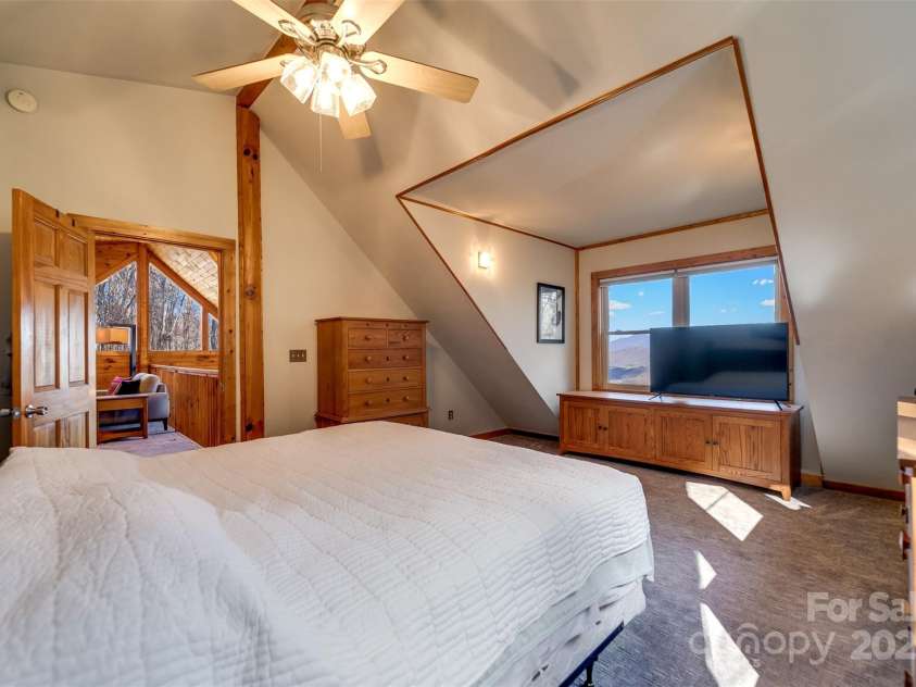 116 Billy Bob Trail, Waynesville, NC 28785.  MLS# CAR4231221, YatesRealty ID 5214. 