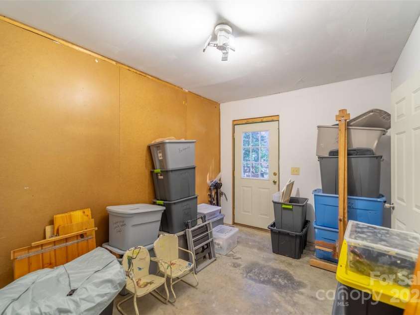 116 Billy Bob Trail, Waynesville, NC 28785.  MLS# CAR4231221, YatesRealty ID 5214. 