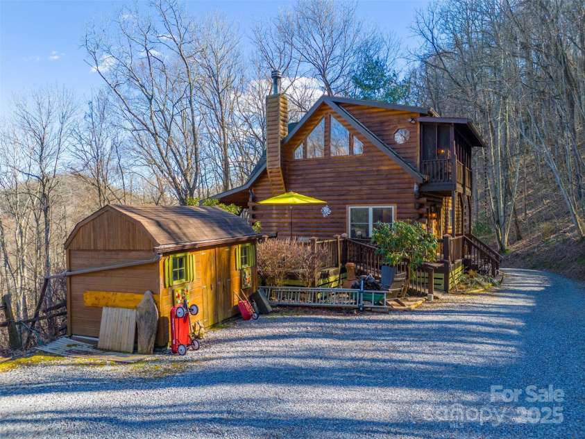 116 Billy Bob Trail, Waynesville, NC 28785.  MLS# CAR4231221, YatesRealty ID 5214. 