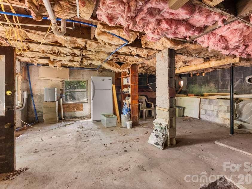 108 Wilrecar Drive, Black Mountain, NC 28711.  MLS# CAR4423678, YatesRealty ID 52141. 