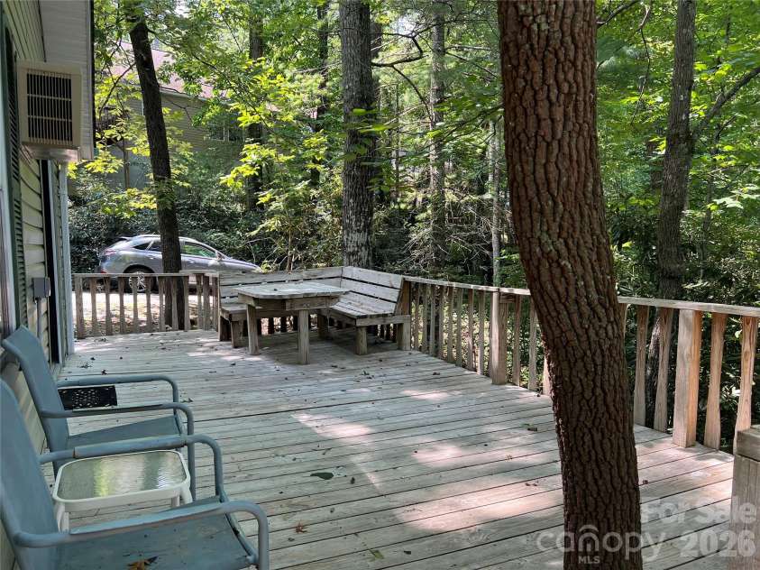 10 Hopewell Lane, Flat Rock, NC 28731.  MLS# CAR4426427, YatesRealty ID 52147. 
