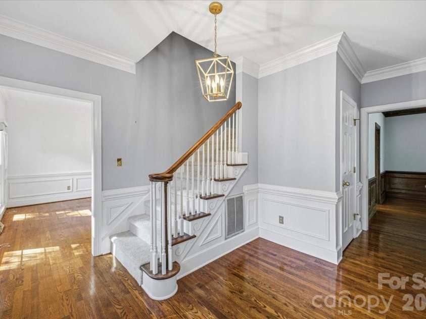 9423 Braemar Terrace, Charlotte, NC 28210.  MLS# CAR4403949, YatesRealty ID 52149. 
