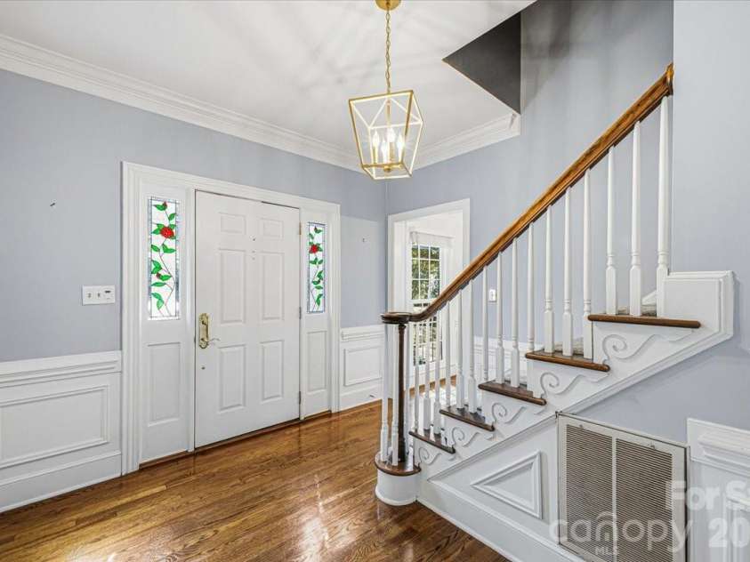9423 Braemar Terrace, Charlotte, NC 28210.  MLS# CAR4403949, YatesRealty ID 52149. 