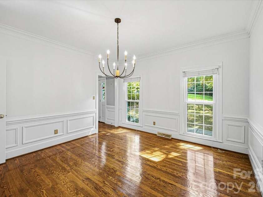 9423 Braemar Terrace, Charlotte, NC 28210.  MLS# CAR4403949, YatesRealty ID 52149. 