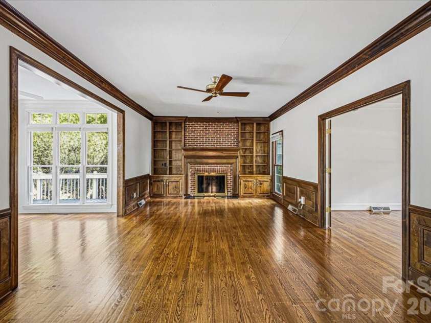 9423 Braemar Terrace, Charlotte, NC 28210.  MLS# CAR4403949, YatesRealty ID 52149. 