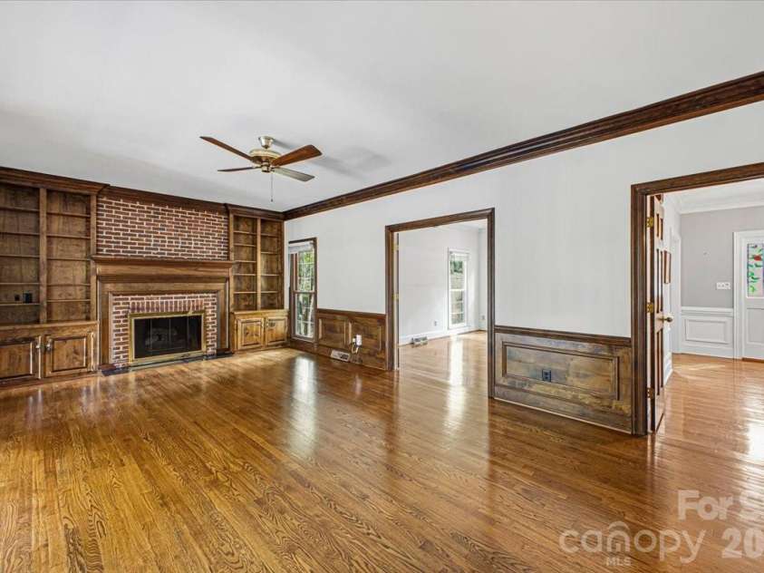 9423 Braemar Terrace, Charlotte, NC 28210.  MLS# CAR4403949, YatesRealty ID 52149. 