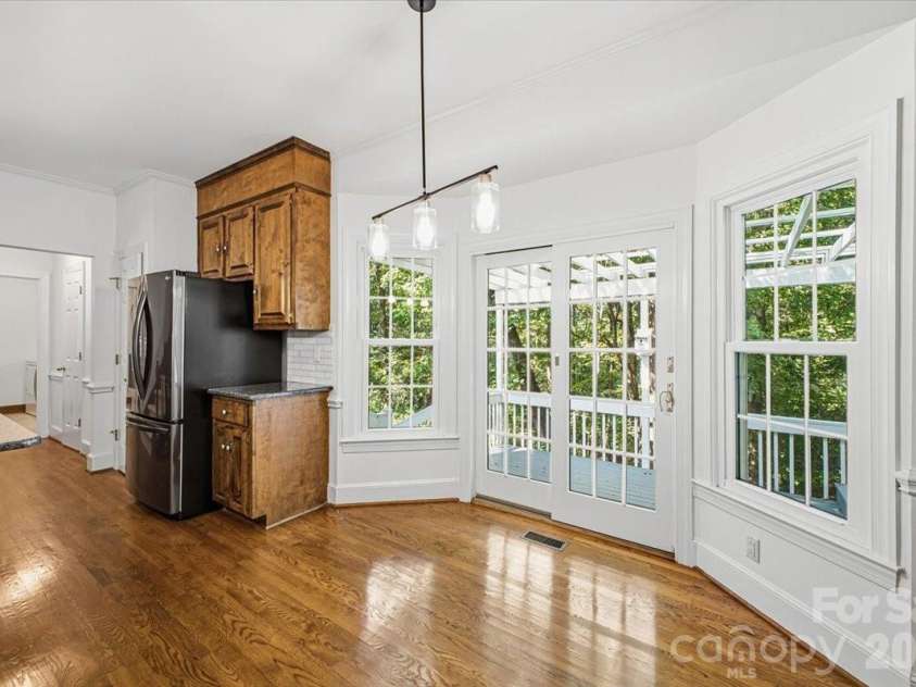 9423 Braemar Terrace, Charlotte, NC 28210.  MLS# CAR4403949, YatesRealty ID 52149. 