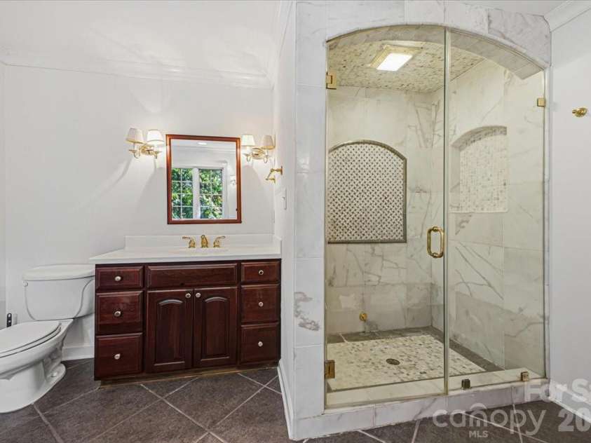 9423 Braemar Terrace, Charlotte, NC 28210.  MLS# CAR4403949, YatesRealty ID 52149. 