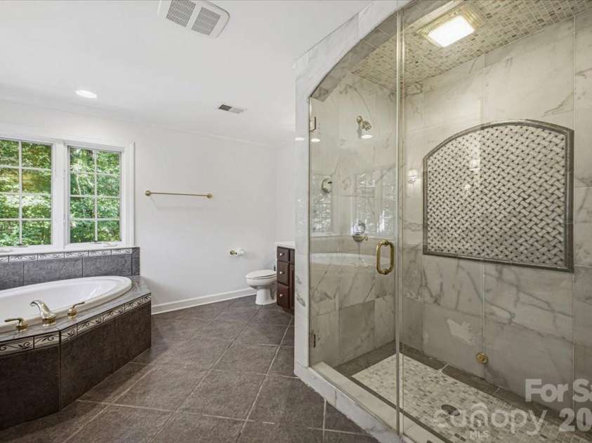 9423 Braemar Terrace, Charlotte, NC 28210.  MLS# CAR4403949, YatesRealty ID 52149. 