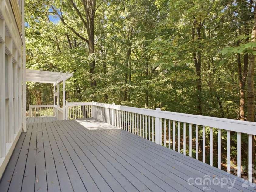 9423 Braemar Terrace, Charlotte, NC 28210.  MLS# CAR4403949, YatesRealty ID 52149. 