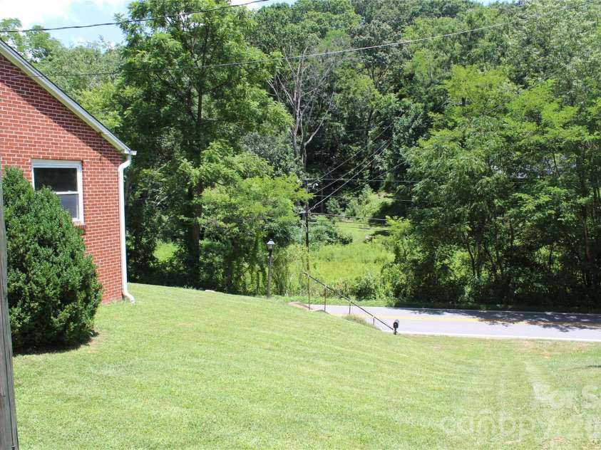 882 Poison Cove Road, Clyde, NC 28721.  MLS# CAR4285017, YatesRealty ID 5215. 