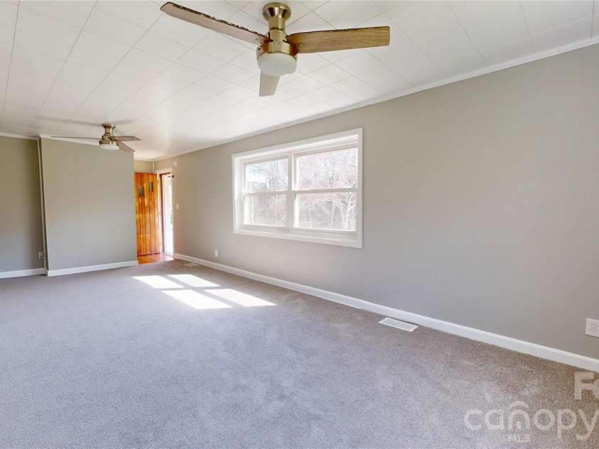 882 Poison Cove Road, Clyde, NC 28721.  MLS# CAR4285017, YatesRealty ID 5215. 