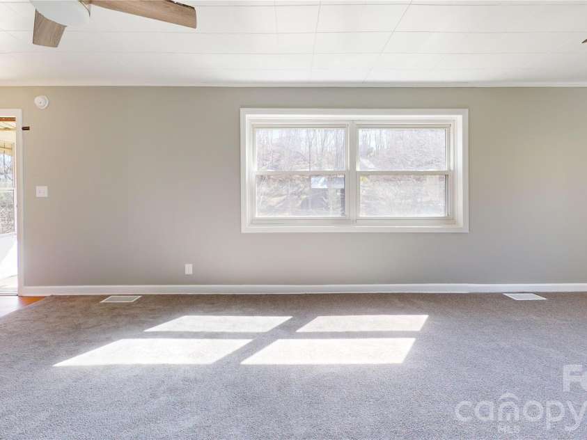 882 Poison Cove Road, Clyde, NC 28721.  MLS# CAR4285017, YatesRealty ID 5215. 