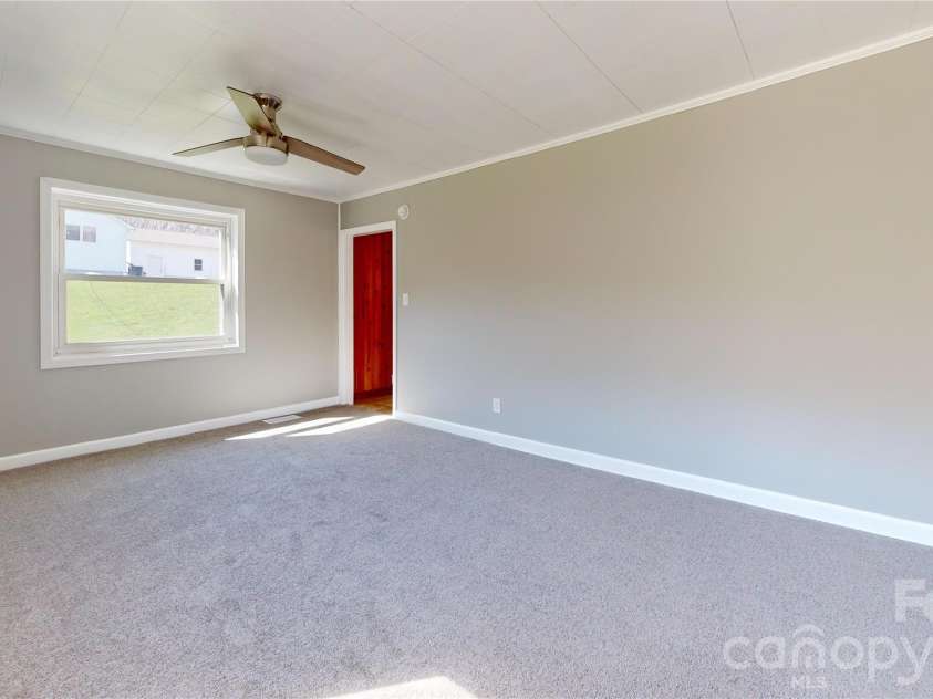 882 Poison Cove Road, Clyde, NC 28721.  MLS# CAR4285017, YatesRealty ID 5215. 