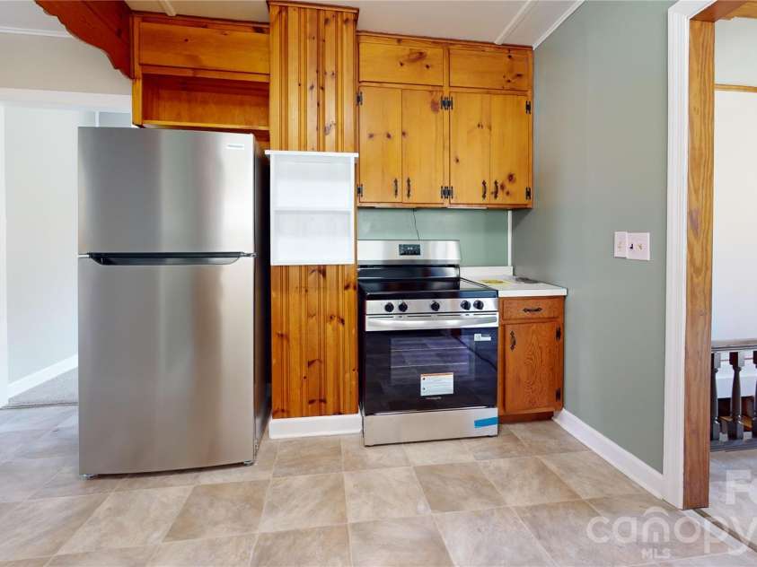 882 Poison Cove Road, Clyde, NC 28721.  MLS# CAR4285017, YatesRealty ID 5215. 