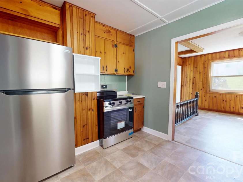 882 Poison Cove Road, Clyde, NC 28721.  MLS# CAR4285017, YatesRealty ID 5215. 