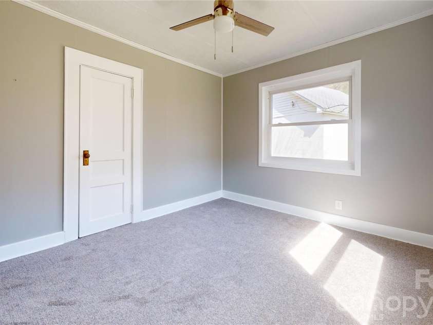 882 Poison Cove Road, Clyde, NC 28721.  MLS# CAR4285017, YatesRealty ID 5215. 