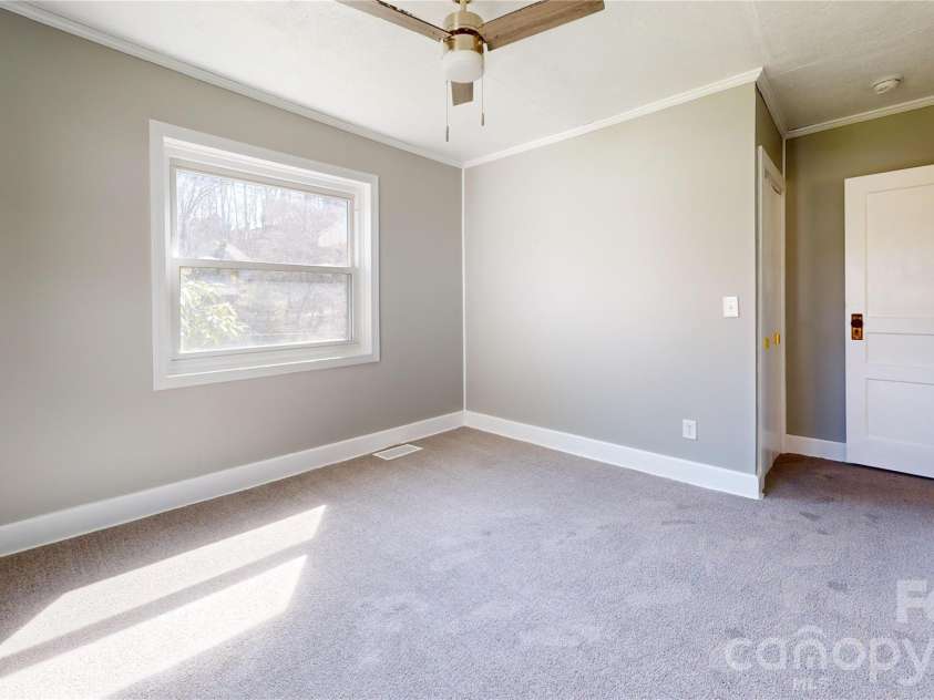 882 Poison Cove Road, Clyde, NC 28721.  MLS# CAR4285017, YatesRealty ID 5215. 