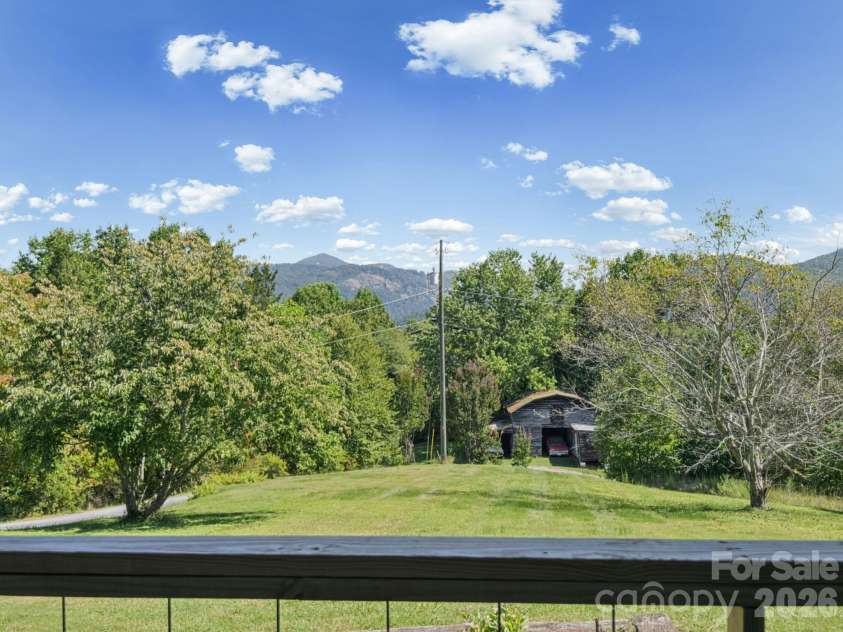 727 Lyda Road, Hendersonville, NC 28792.  MLS# CAR4426316, YatesRealty ID 52153. Front porch view