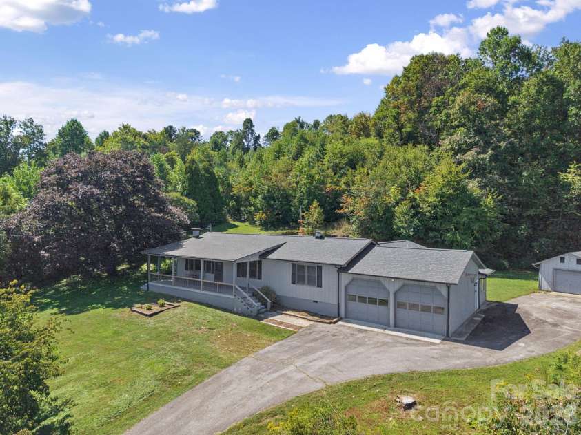 727 Lyda Road, Hendersonville, NC 28792.  MLS# CAR4426316, YatesRealty ID 52153. Home front arial