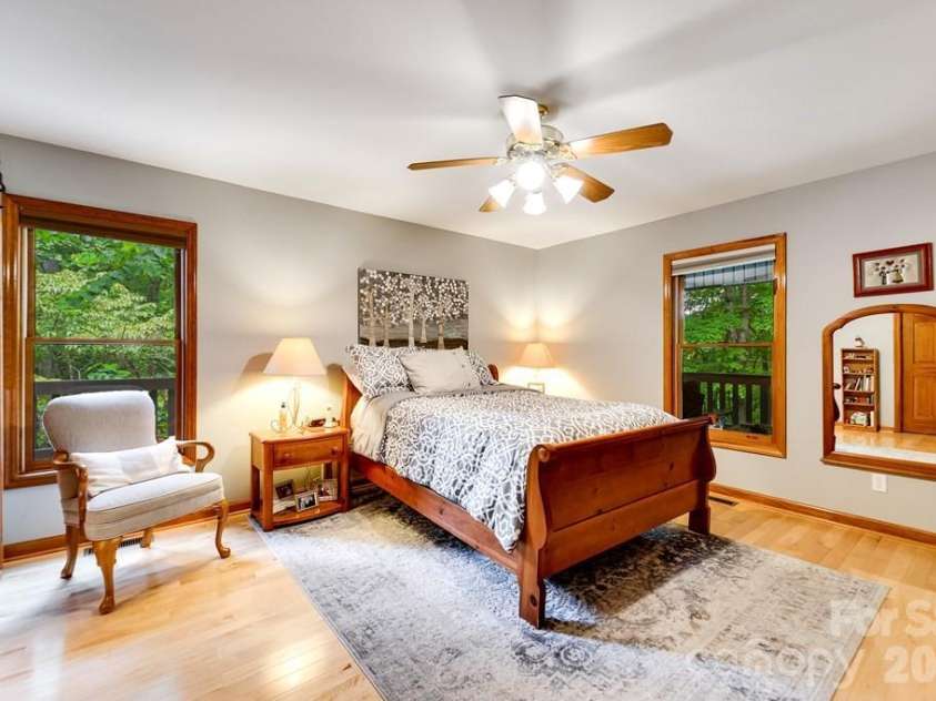 1221 Sam Cove, Robbinsville, NC 28771.  MLS# CAR4426788, YatesRealty ID 52156. 