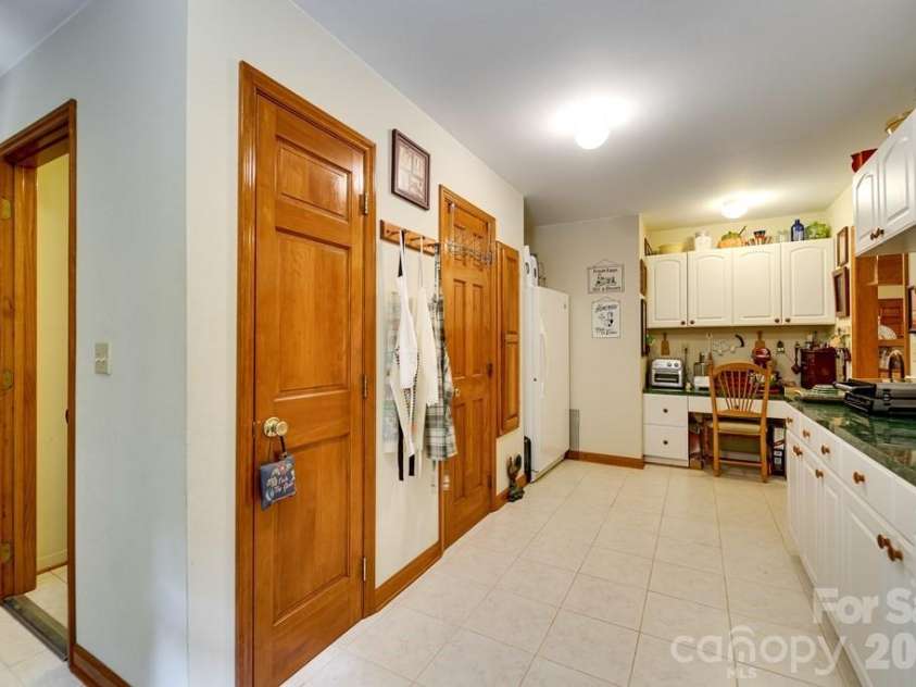 1221 Sam Cove, Robbinsville, NC 28771.  MLS# CAR4426788, YatesRealty ID 52156. 