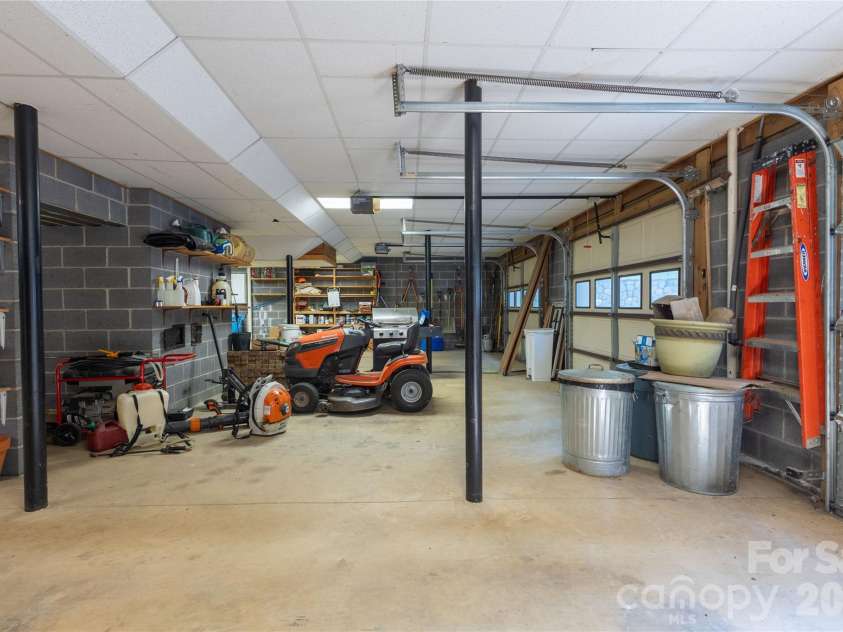 1221 Sam Cove, Robbinsville, NC 28771.  MLS# CAR4426788, YatesRealty ID 52156. 