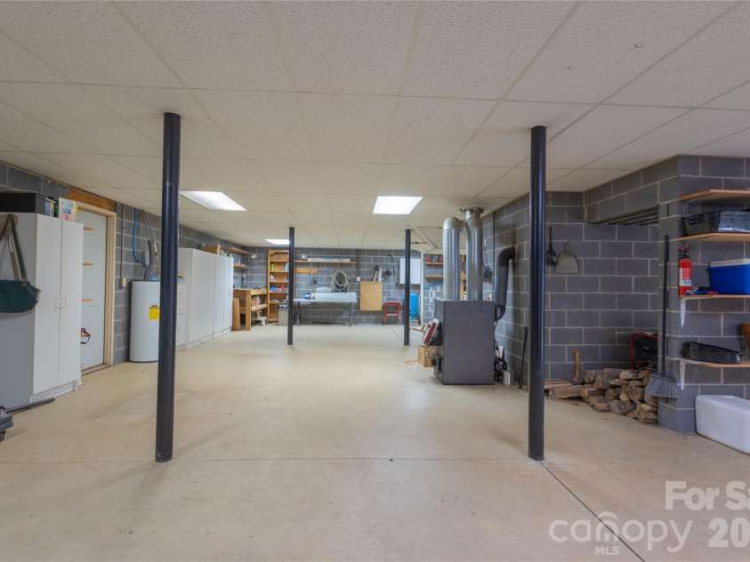 1221 Sam Cove, Robbinsville, NC 28771.  MLS# CAR4426788, YatesRealty ID 52156. 