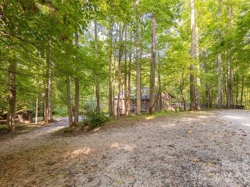 1221 Sam Cove, Robbinsville, NC 28771.  MLS# CAR4426788, YatesRealty ID 52156. 