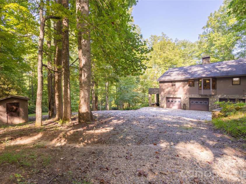 1221 Sam Cove, Robbinsville, NC 28771.  MLS# CAR4426788, YatesRealty ID 52156. 
