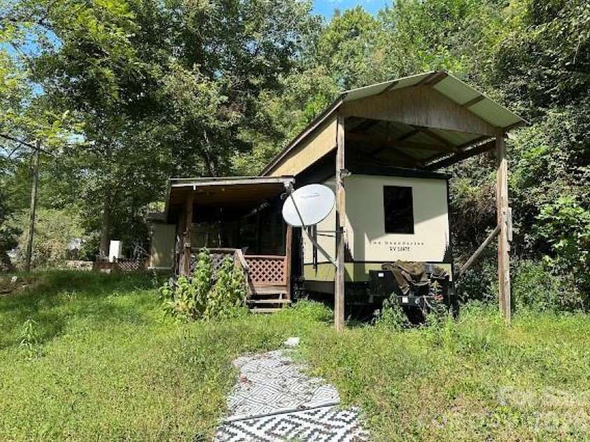 1034 Beaver Creek Road, Andrews, NC 28901.  MLS# CAR4426304, YatesRealty ID 52157. 