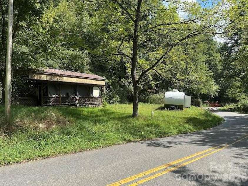 1034 Beaver Creek Road, Andrews, NC 28901.  MLS# CAR4426304, YatesRealty ID 52157. 