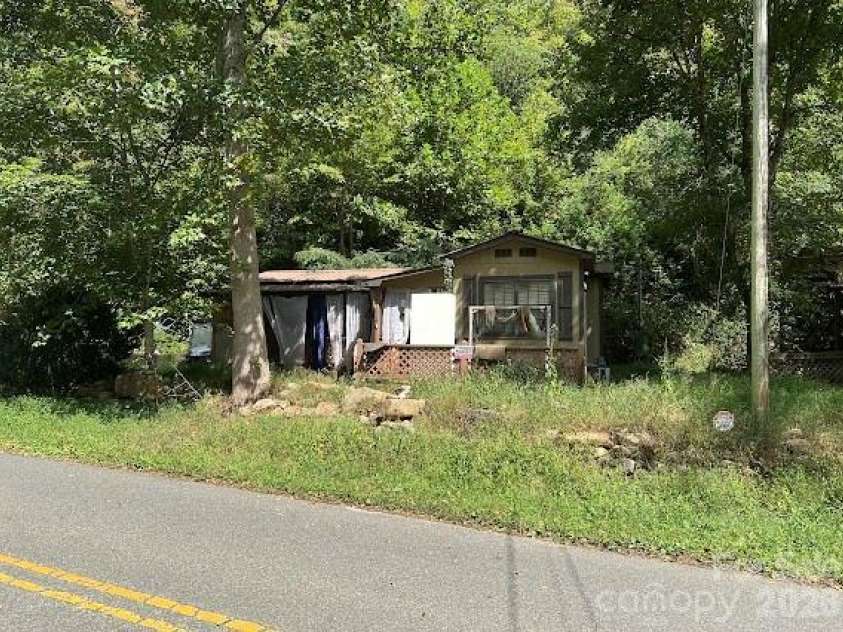 1034 Beaver Creek Road, Andrews, NC 28901.  MLS# CAR4426304, YatesRealty ID 52157. 