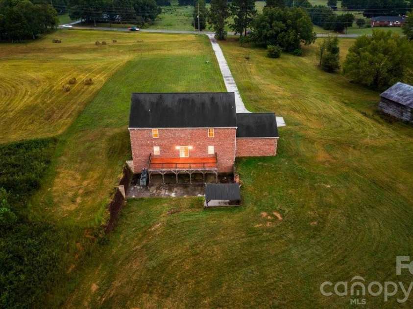 2536 Tyro Road, Lexington, NC 27295.  MLS# CAR4426817, YatesRealty ID 52159. 