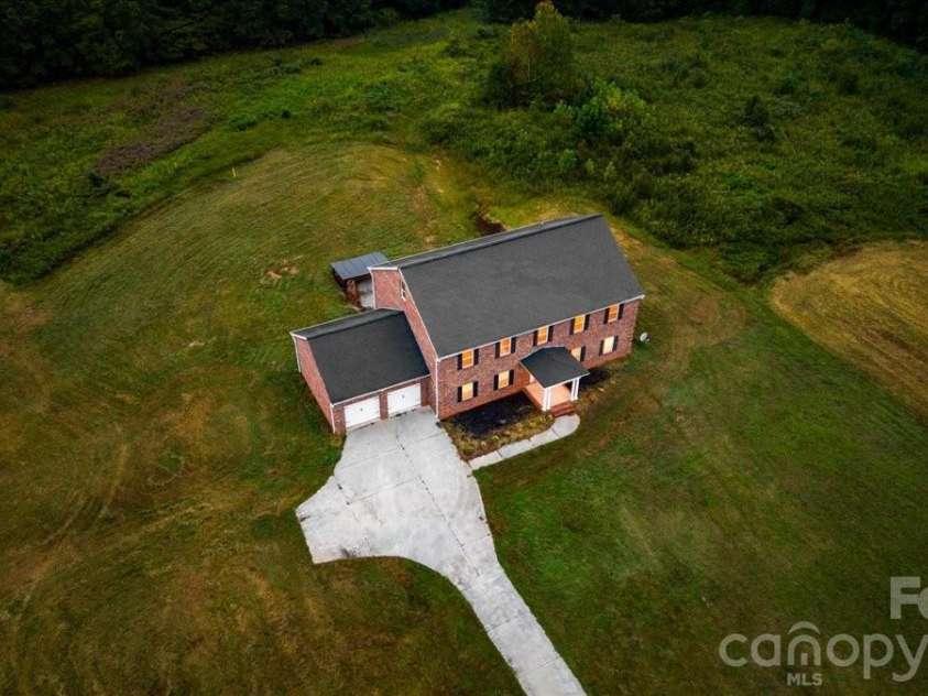 2536 Tyro Road, Lexington, NC 27295.  MLS# CAR4426817, YatesRealty ID 52159. 