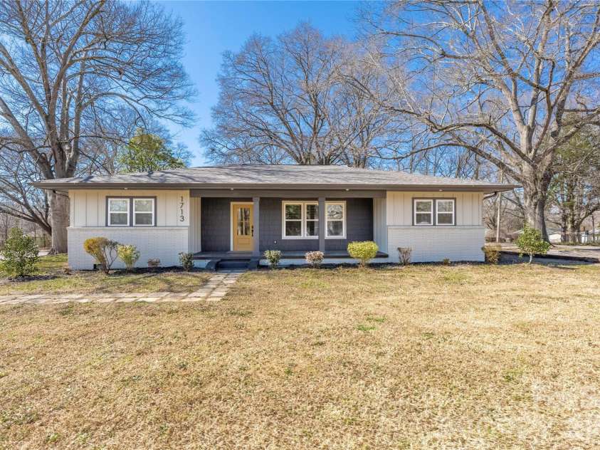 1713 Davis Park Road, Gastonia, NC 28052.  MLS# CAR4426686, YatesRealty ID 52161. 