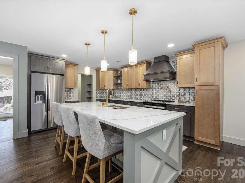 1713 Davis Park Road, Gastonia, NC 28052.  MLS# CAR4426686, YatesRealty ID 52161. 