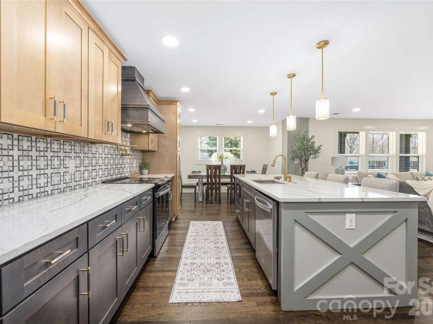 1713 Davis Park Road, Gastonia, NC 28052.  MLS# CAR4426686, YatesRealty ID 52161. 