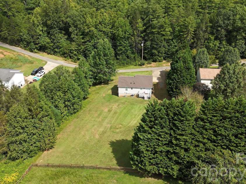 2827 Hollybrook Lane, Morganton, NC 28655.  MLS# CAR4412632, YatesRealty ID 52162. 