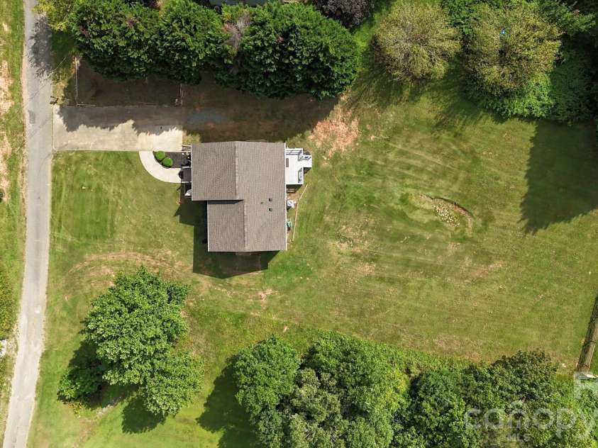 2827 Hollybrook Lane, Morganton, NC 28655.  MLS# CAR4412632, YatesRealty ID 52162. 