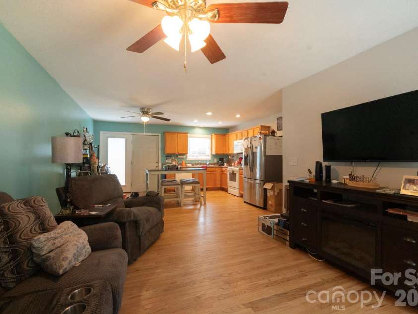 2827 Hollybrook Lane, Morganton, NC 28655.  MLS# CAR4412632, YatesRealty ID 52162. 