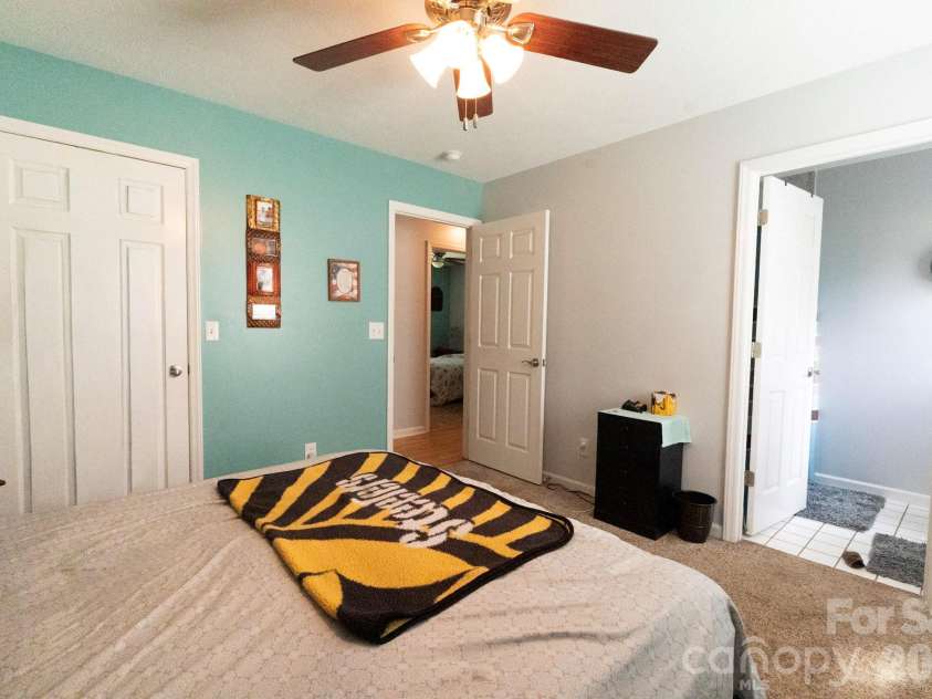 2827 Hollybrook Lane, Morganton, NC 28655.  MLS# CAR4412632, YatesRealty ID 52162. 