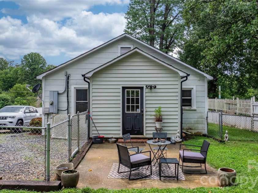 114 Virginia Street, Lenoir, NC 28638.  MLS# CAR4426824, YatesRealty ID 52165. 