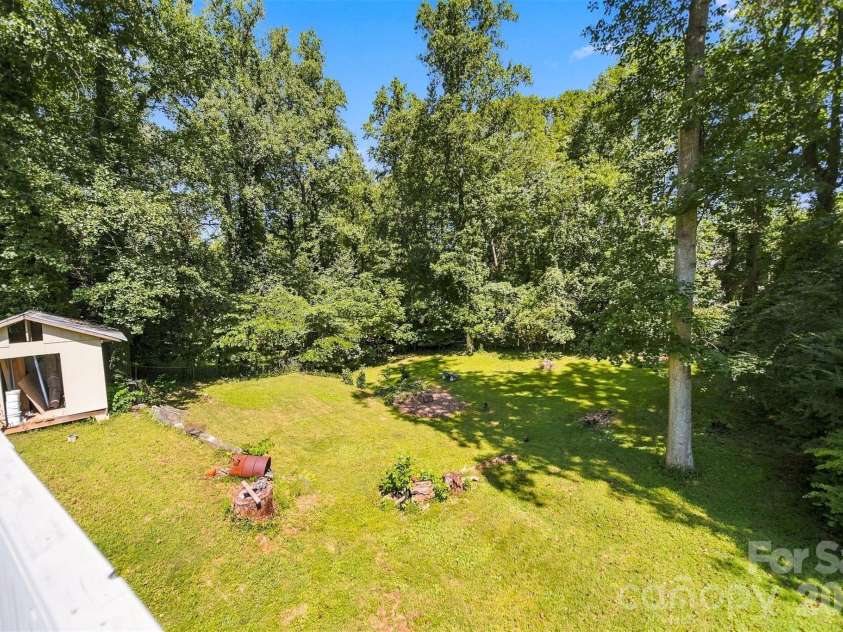 100 30th Avenue, Hickory, NC 28601.  MLS# CAR4421267, YatesRealty ID 52168. 
