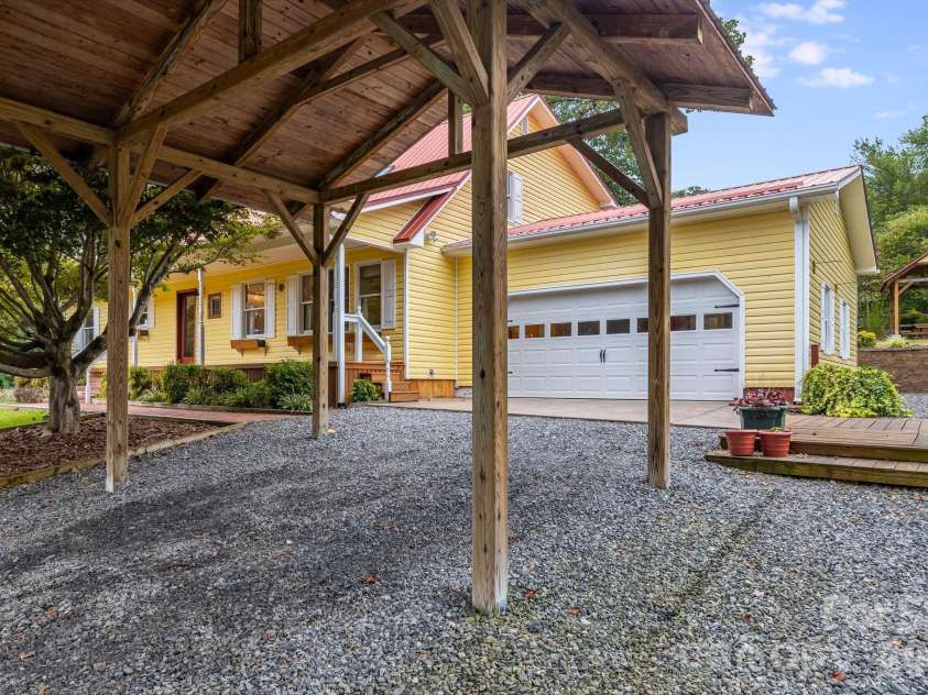 53 Armstrong Road, Etowah, NC 28729.  MLS# CAR4426769, YatesRealty ID 52169. 