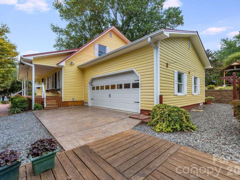 53 Armstrong Road, Etowah, NC 28729.  MLS# CAR4426769, YatesRealty ID 52169. 