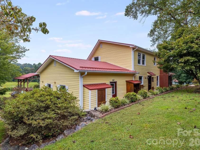 53 Armstrong Road, Etowah, NC 28729.  MLS# CAR4426769, YatesRealty ID 52169. 