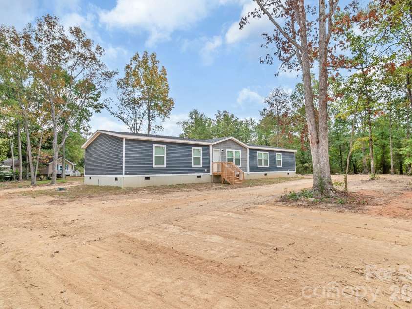 1120 Hammond Carnes Road, Lancaster, SC 29720.  MLS# CAR4426342, YatesRealty ID 52171. 
